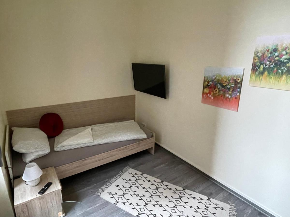 Elisabett Erfurt - Apartment Elisa - 4 Schlafzimmer Und 2 Baeder, Bis 6 Personen Buitenkant foto